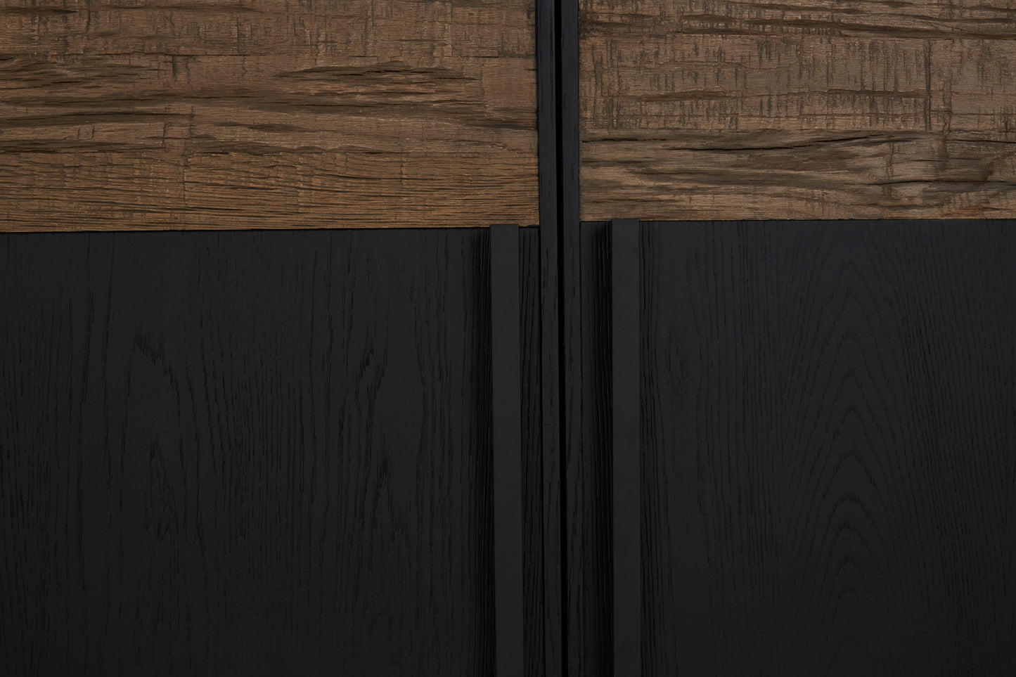 Salvar Sideboard