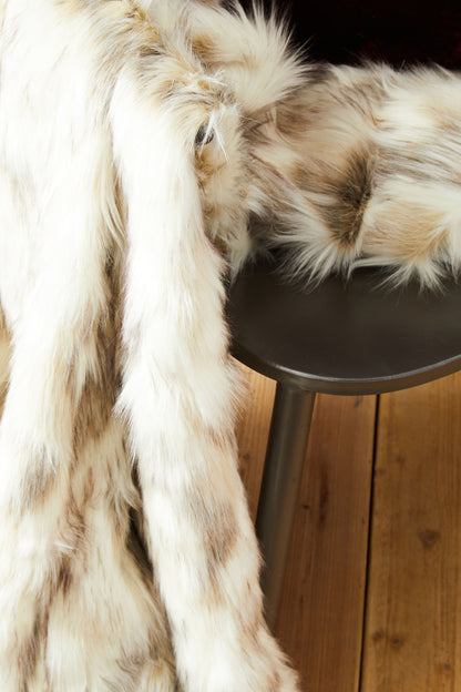 Bosie Like Fur Throw